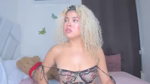 sofiacastillo01 online show from March 14, 7:15 pm