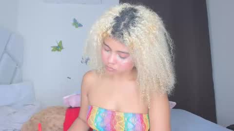 sofiacastillo01 online show from March 5, 1:01 am