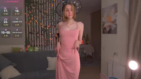 Sofia Help me overcome shynes with 100 thumbs up online show from October 23, 7:42 pm