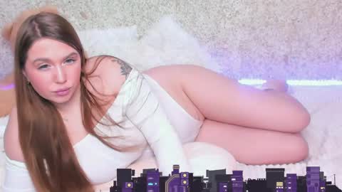 Snapshot of sofie__evans chatting on February 24, 1:11 am Sofie  Evans online show from February 24, 1:11 am