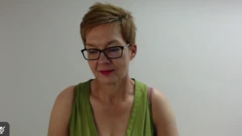 Sofie Velvet online show from May 31, 6:30 am