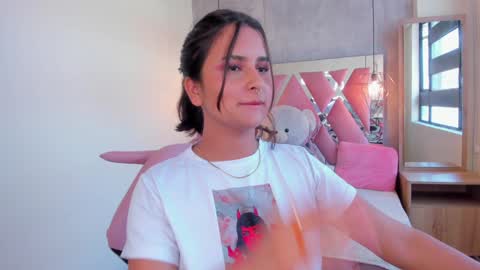   online show from December 11, 6:42 pm