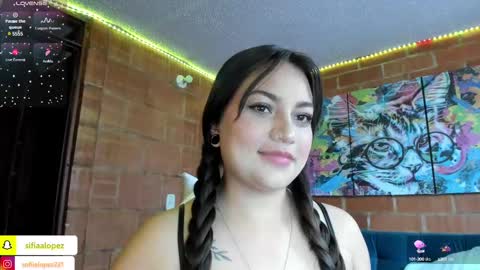 Snapshot of sofiiaa_gomez_ chatting on January 24, 10:41 pm Sofi. G online show from January 24, 10:41 pm