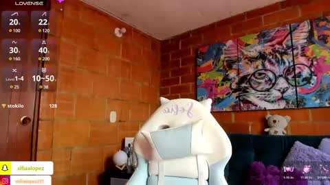 Snapshot of sofiiaa_gomez_ chatting on December 12, 3:59 pm Sofi. G online show from December 12, 3:59 pm