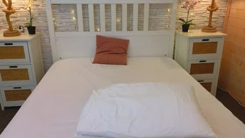 Lilly online show from February 2, 6:12 am