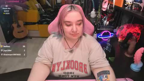 Snapshot of softie_sofy chatting on September 10, 3:17 am Sofie online show from September 10, 3:17 am