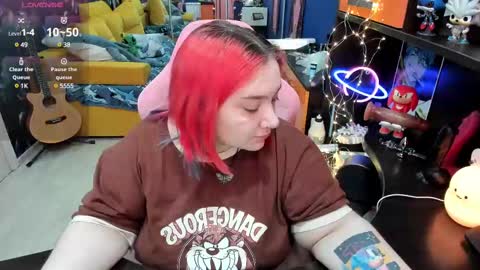 Snapshot of softie_sofy chatting on March 12, 3:35 am Sofie online show from March 12, 3:35 am