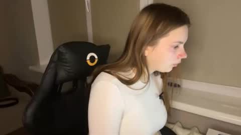 Anna online show from March 22, 6:36 pm