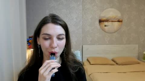 Kelly online show from May 21, 4:16 pm