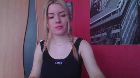 softy_aura online show from April 21, 8:32 am