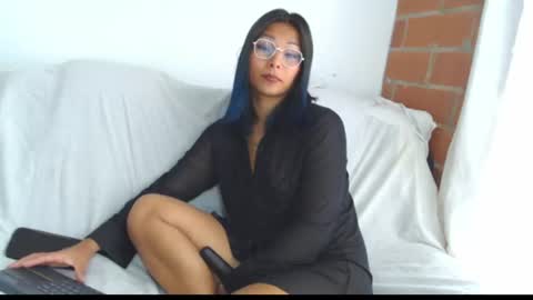  Sofy  online show from June 23, 1:42 pm
