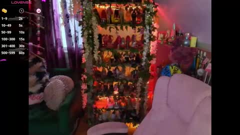 solesticia online show from April 10, 11:00 pm