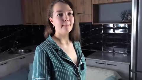 Marie online show from February 17, 1:38 am