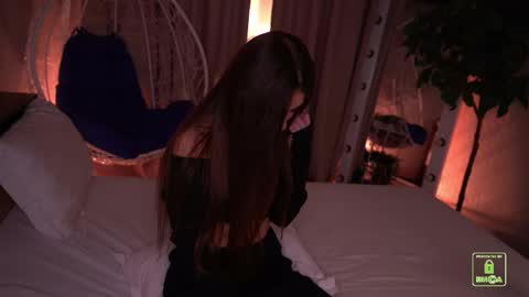 My name isSonya  online show from February 6, 5:49 pm