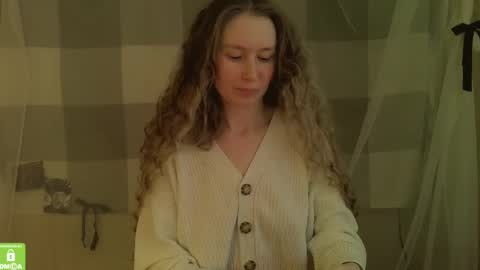 Mary online show from February 25, 10:59 am