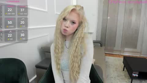 Sonya  Instagram   Twitter sonyaplushgirl  OnlyFans sonyaplush online show from November 8, 1:43 am