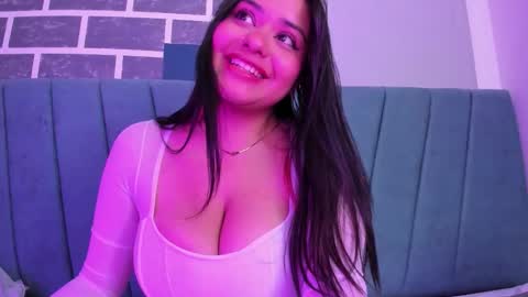 Snapshot of sophi_moon1 chatting on October 3, 5:34 am Sofia online show from October 3, 5:34 am