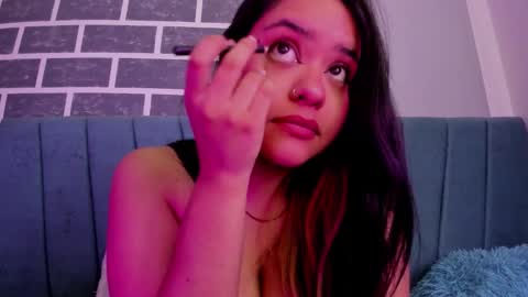 Snapshot of sophi_moon1 chatting on October 18, 5:43 am Sofia online show from October 18, 5:43 am