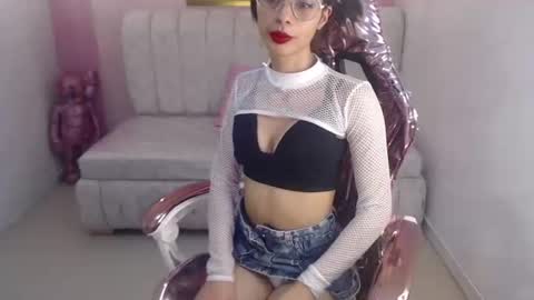 Sophia online show from August 7, 3:41 pm
