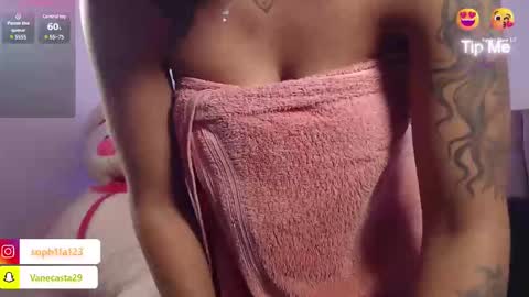 Snapshot of sophia_karsonn chatting on December 19, 10:34 am Sophia Carson online show from December 19, 10:34 am