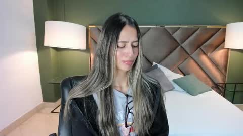 Sofia online show from February 4, 1:47 pm