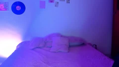 Sophie online show from March 4, 6:42 am