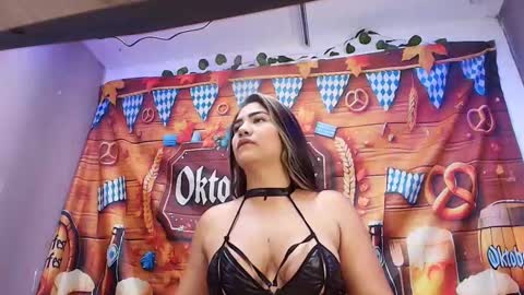 Snapshot of sophie_hils chatting on September 24, 11:53 am sophie online show from September 24, 11:53 am