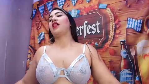 Snapshot of sophie_hils chatting on September 26, 12:14 pm sophie online show from September 26, 12:14 pm