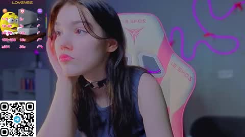 sophie_nomenal_ online show from February 26, 7:46 pm