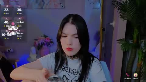 sophie_nomenal_ online show from October 29, 1:58 pm