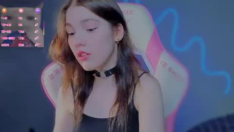 sophie_nomenal_ online show from July 12, 10:21 pm