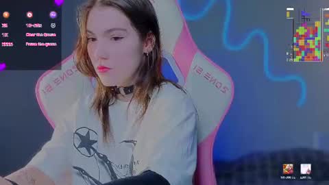 sophie_nomenal_ online show from July 29, 4:56 am