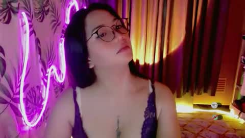 Sophie online show from April 2, 6:11 am