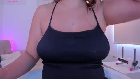 Sophie online show from March 14, 3:35 pm