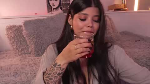 Sophiee  online show from April 4, 1:48 am