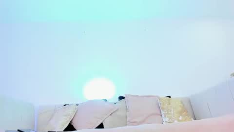 SOPH  online show from October 7, 12:15 am