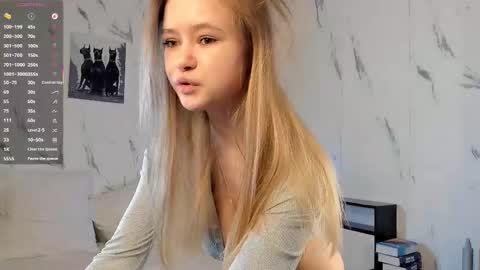 SophieRayne online show from February 3, 2:33 pm