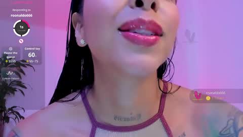 sophierooy online show from March 24, 1:11 am