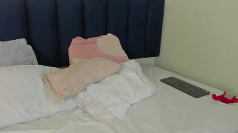 sophieturner_mg online show from February 13, 7:37 pm