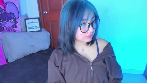   Sophie  online show from February 4, 8:12 pm