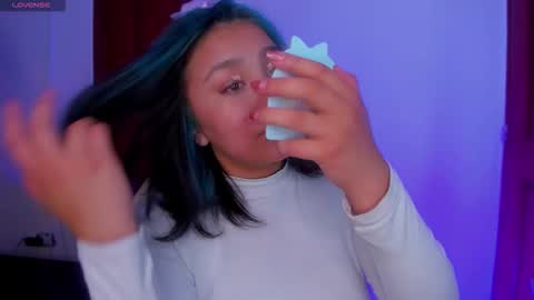   Sophie  online show from March 5, 8:48 pm