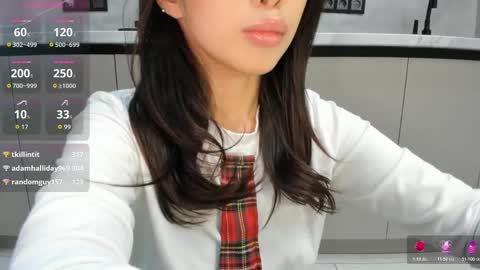 Mia online show from November 13, 9:47 pm