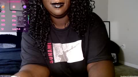 Snapshot of southerngothgoddess chatting on September 17, 8:51 pm SG online show from September 17, 8:51 pm