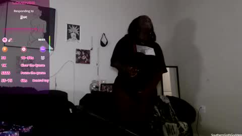 Snapshot of southerngothgoddess chatting on September 14, 3:26 am SG online show from September 14, 3:26 am