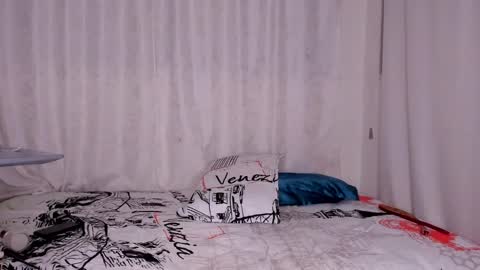 Naty online show from December 5, 1:58 am