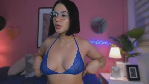 Aleja online show from February 19, 4:55 am