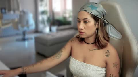 Snapshot of soytulu_ chatting on February 17, 3:44 pm brisa  s online show from February 17, 3:44 pm