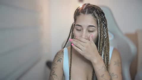 Snapshot of soytulu_ chatting on January 26, 10:46 pm brisa  s online show from January 26, 10:46 pm