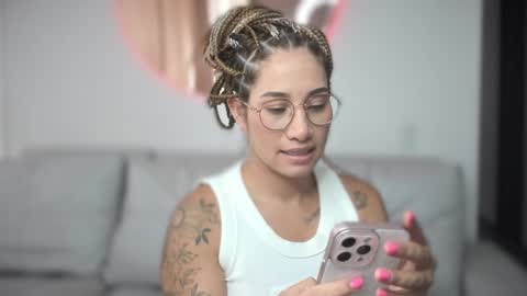 Snapshot of soytulu_ chatting on January 22, 5:06 pm brisa  s online show from January 22, 5:06 pm
