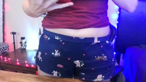 Tip 1 token  Follow me on instagram  Sparkle pinuppp online show from December 21, 7:56 am